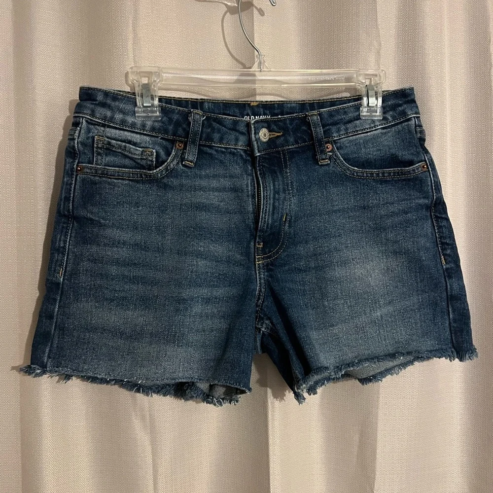 Old Navy O.G. Loose Mid-Rise Jean Cut Off Shorts – Size 8, Frayed Hem